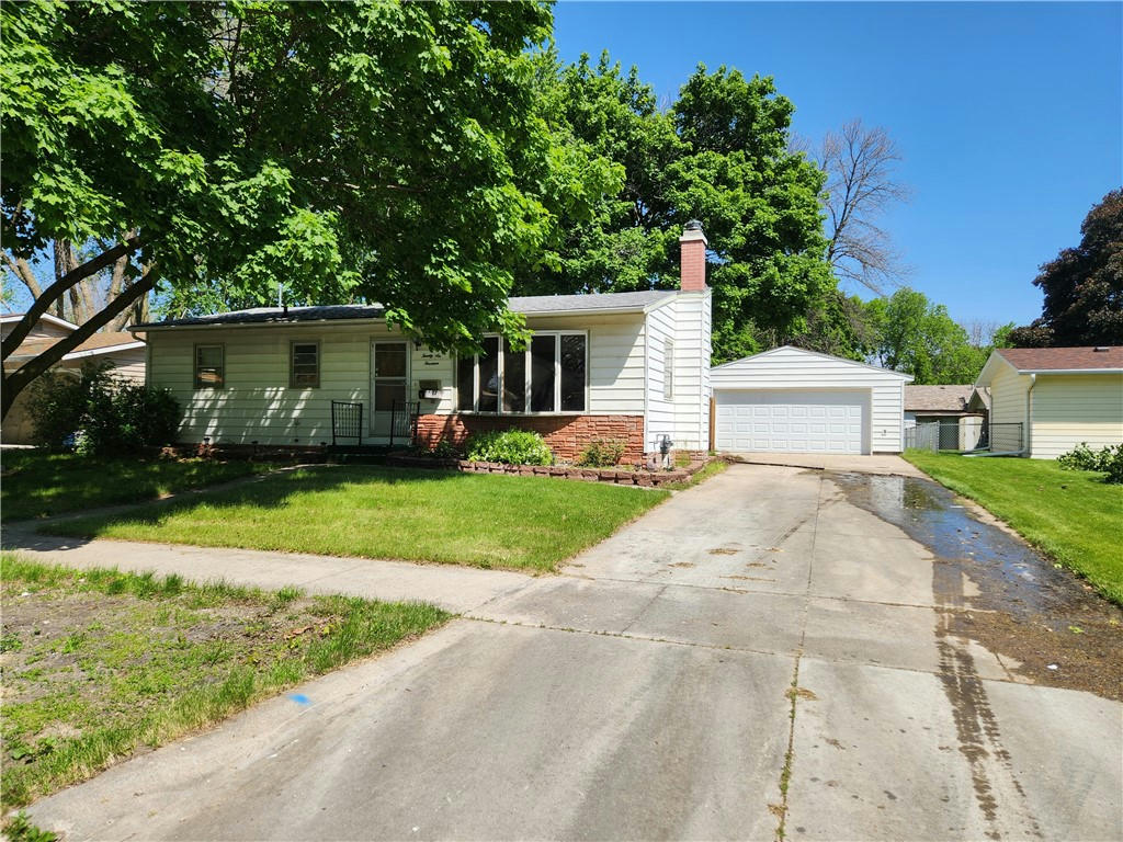 2614 18TH AVE N, FORT DODGE, IA 50501, photo 1 of 29