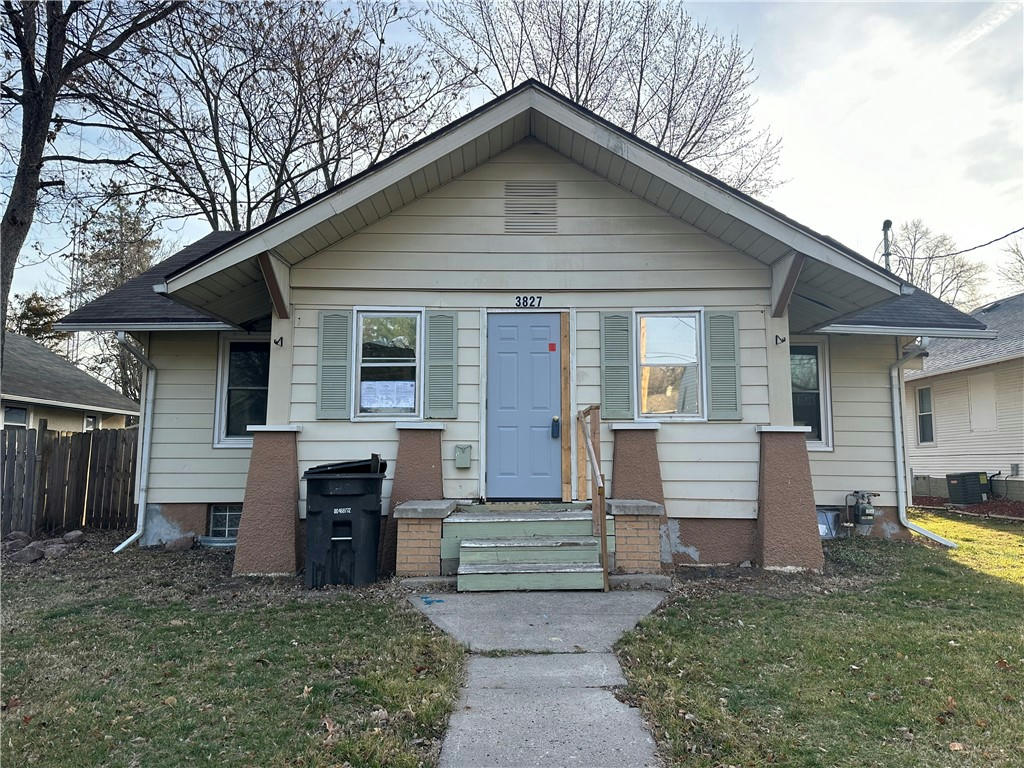 3827 3RD ST, DES MOINES, IA 50313, photo 1 of 12