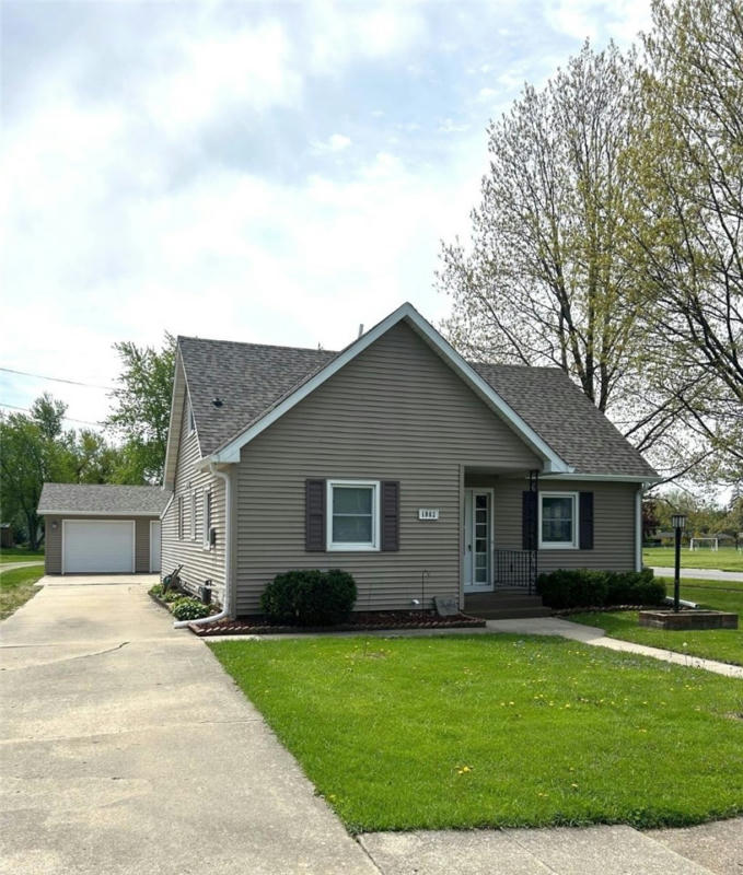 1802 9TH AVE, GRINNELL, IA 50112, photo 1 of 22