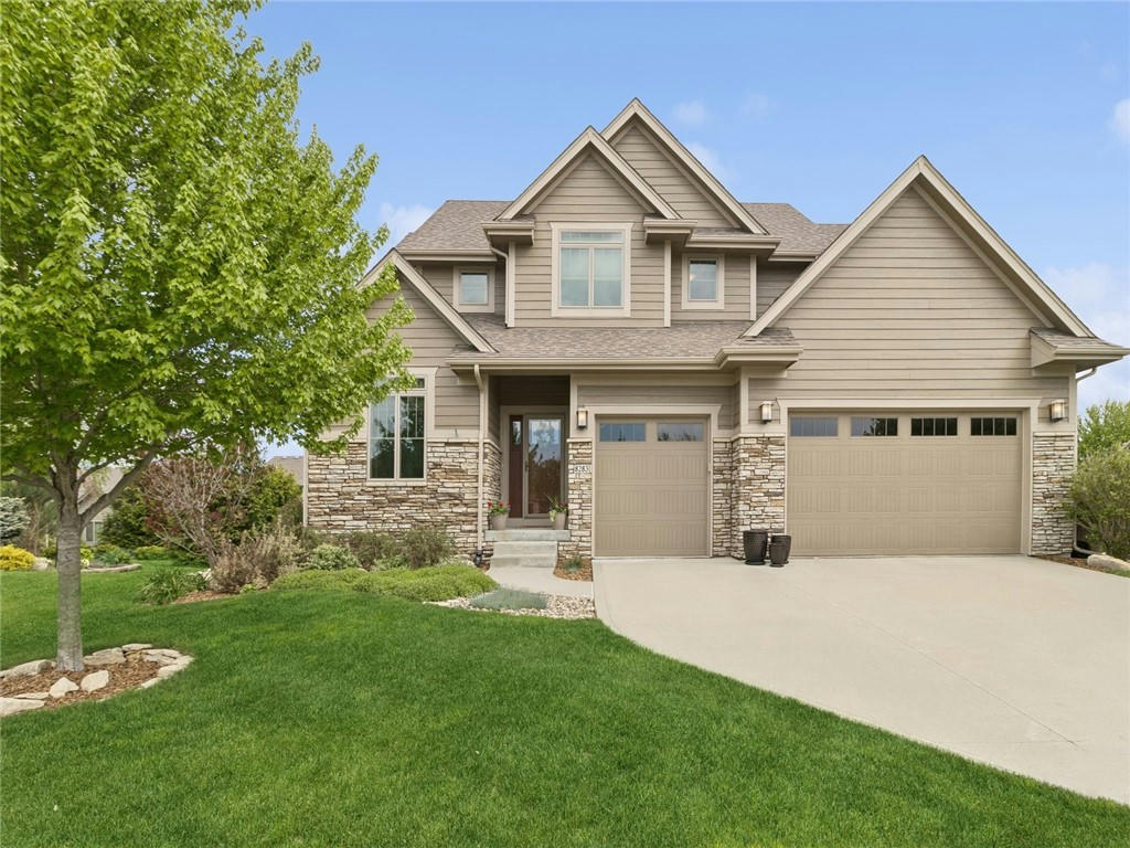 8283 SKY VIEW CIR, WEST DES MOINES, IA 50266, photo 1 of 27