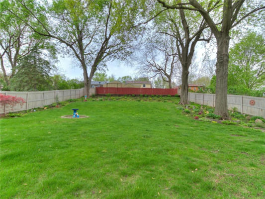 6706 SHERIDAN AVE, DES MOINES, IA 50322, photo 4 of 26