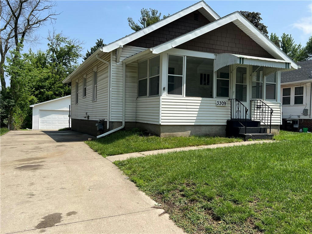 3309 WRIGHT ST, DES MOINES, IA 50316, photo 1 of 17