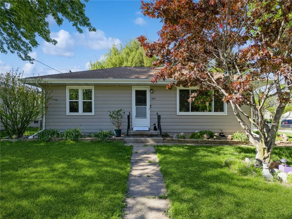 3901 MADISON AVE, DES MOINES, IA 50310, photo 1 of 22