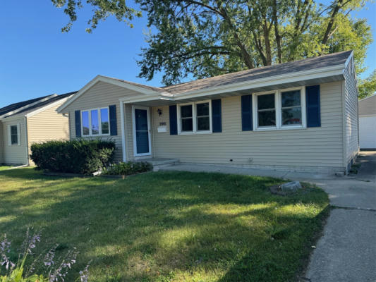 2001 N 5TH AVE E, NEWTON, IA 50208 - Image 1